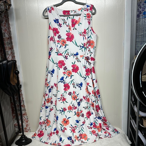 Calvin Klein Red and Pink Sleeveless Maxi Dress - Picture 1 of 15